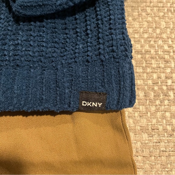 DKNY Sweater and Pants 2Piece Set Boys size 2T - Picture 2 of 6